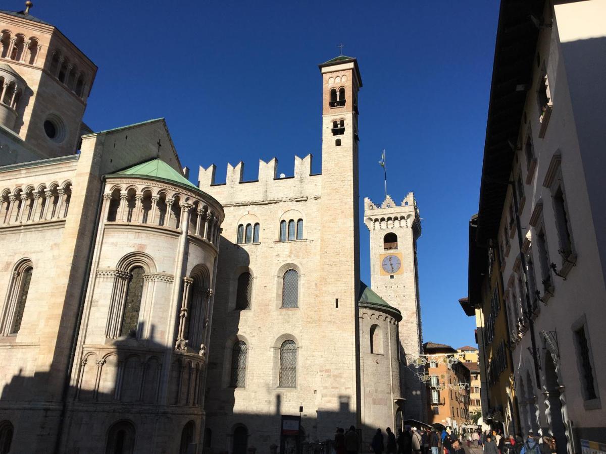 Easy Flat Apartment Trento Bagian luar foto